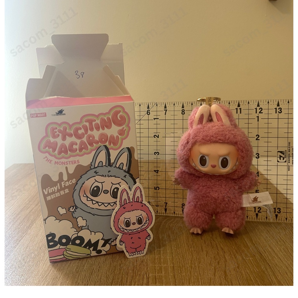 Exciting Macaron Lychee Berry Labubu Plush - POP MART